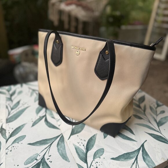 Michael Kors Eva Tote Nude and Black - Picture 2 of 8